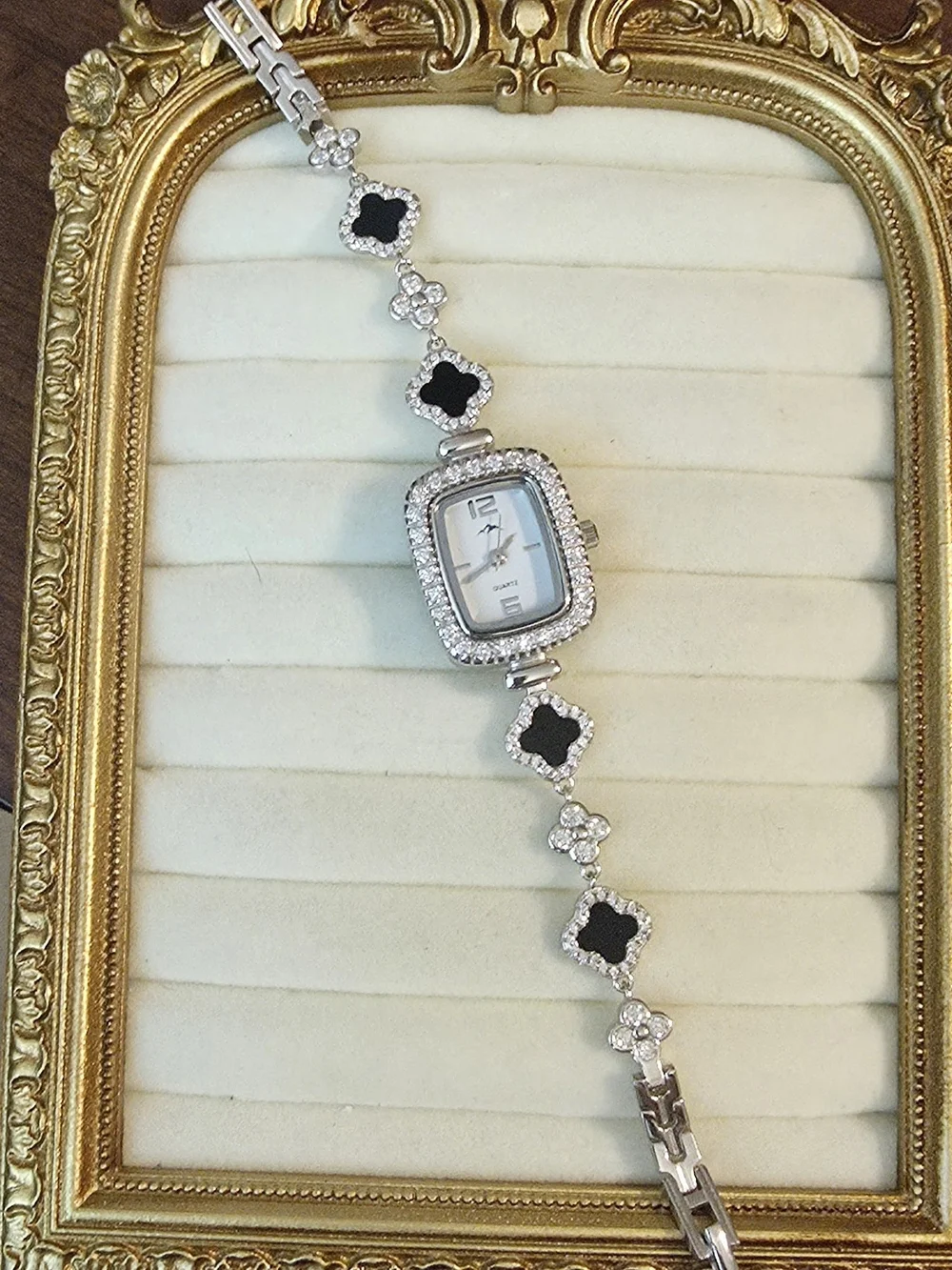 N/A luxury moissanite